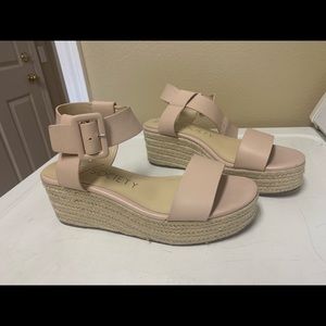Platform sandals